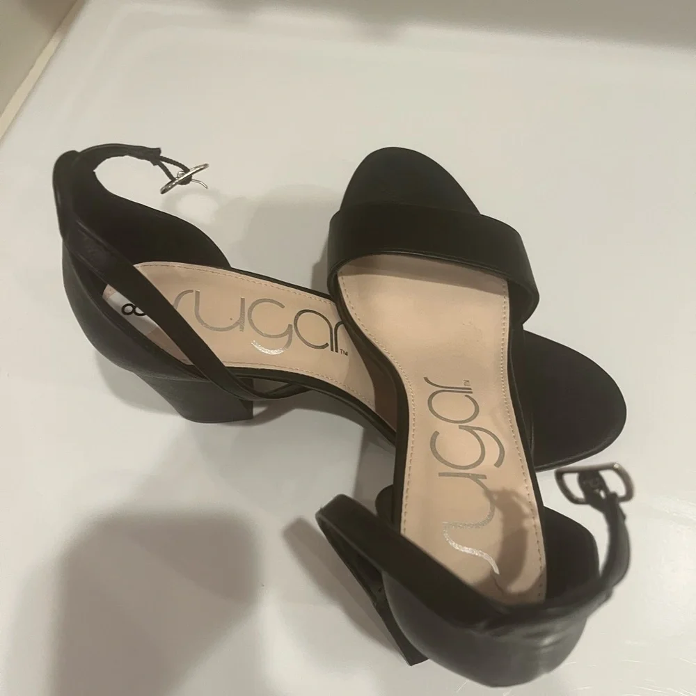 Sugar‎ women’s hells size 8